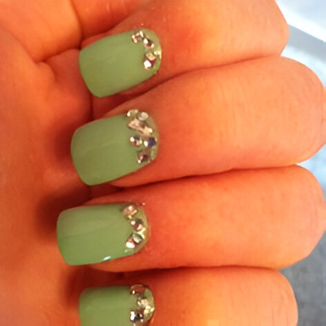 minty fresh nail design