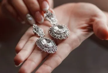 How to Keep Silver Jewelry Looking New and Shiny